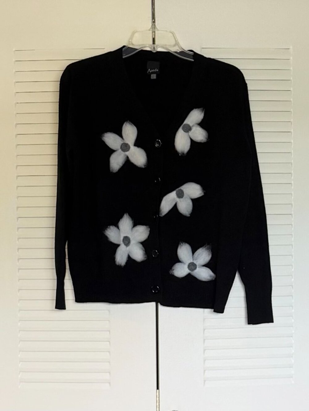 Aaeda Black Button-Down Cardigan Size L